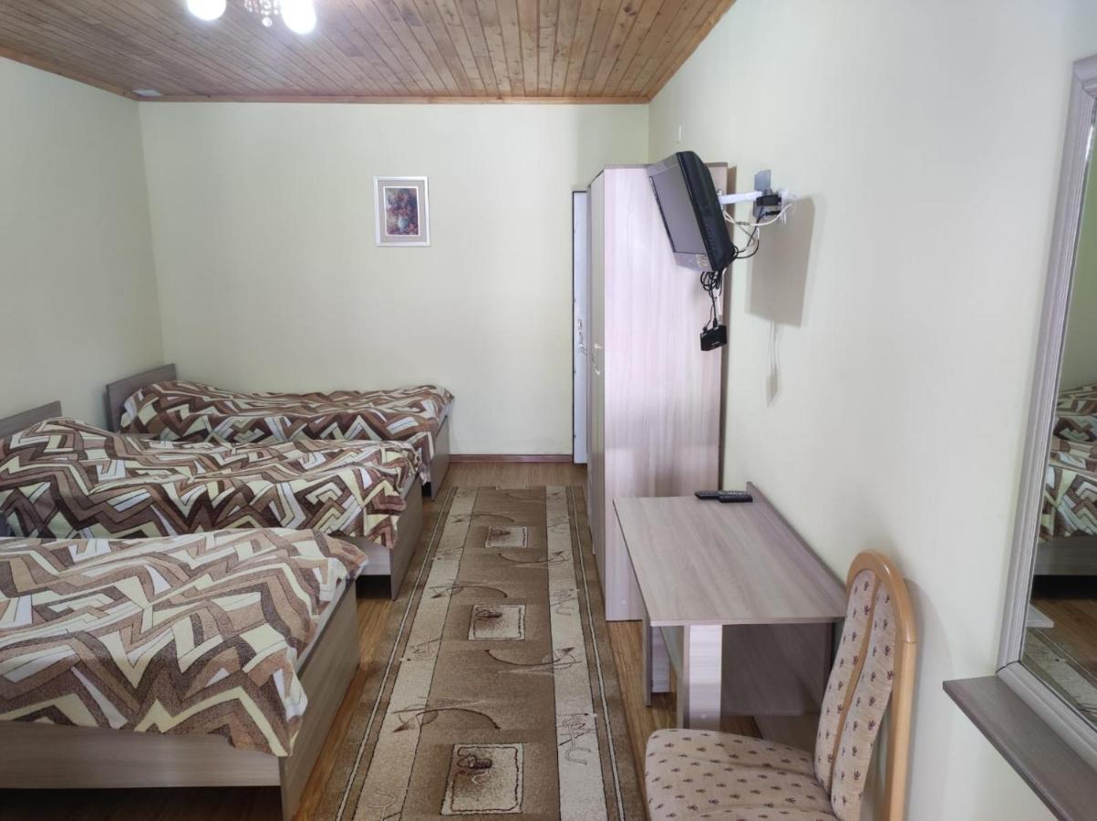 В Гостях На Иссык-Куле Hotel Cholpon-Ata Exterior foto