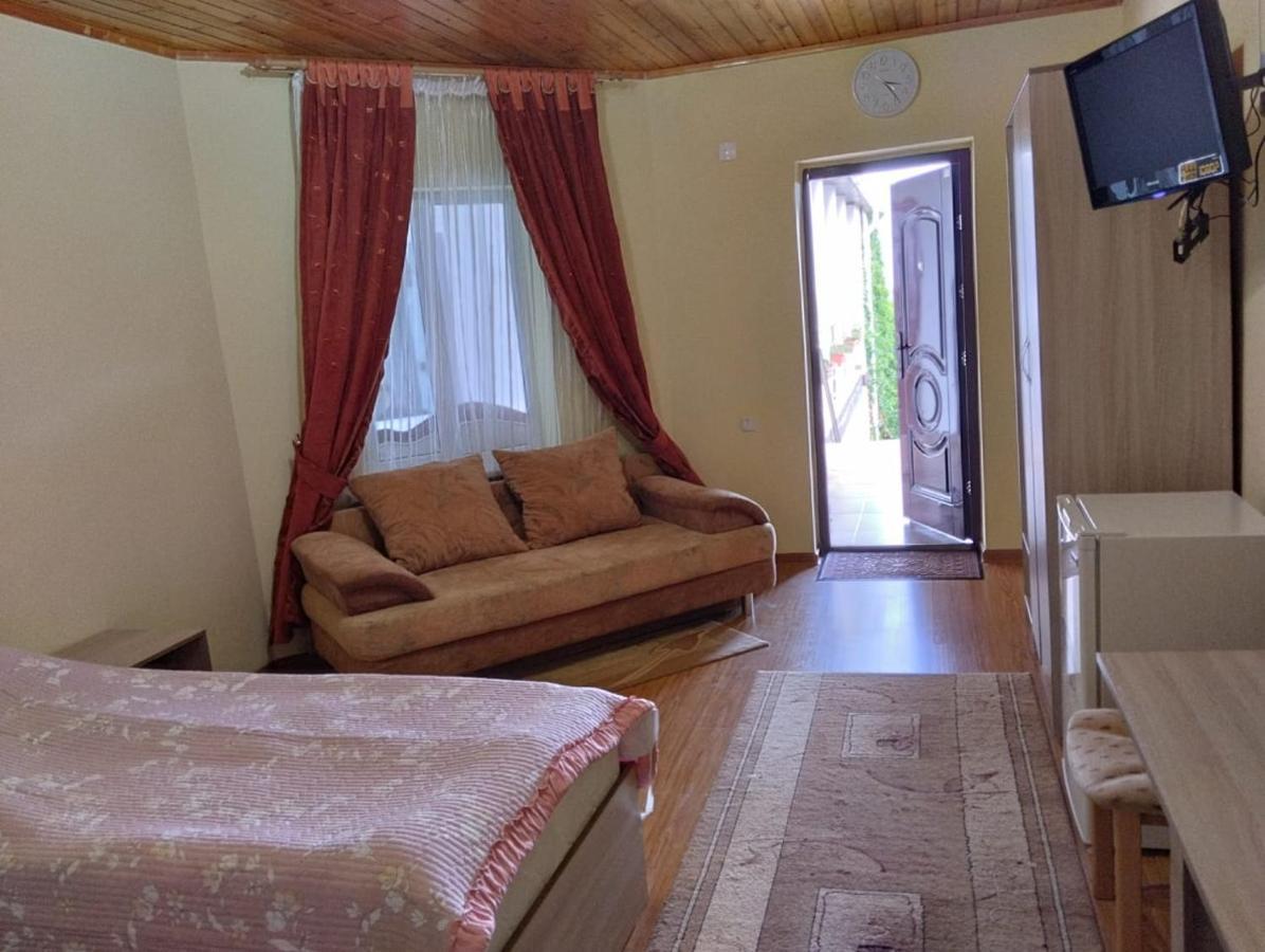 В Гостях На Иссык-Куле Hotel Cholpon-Ata Exterior foto