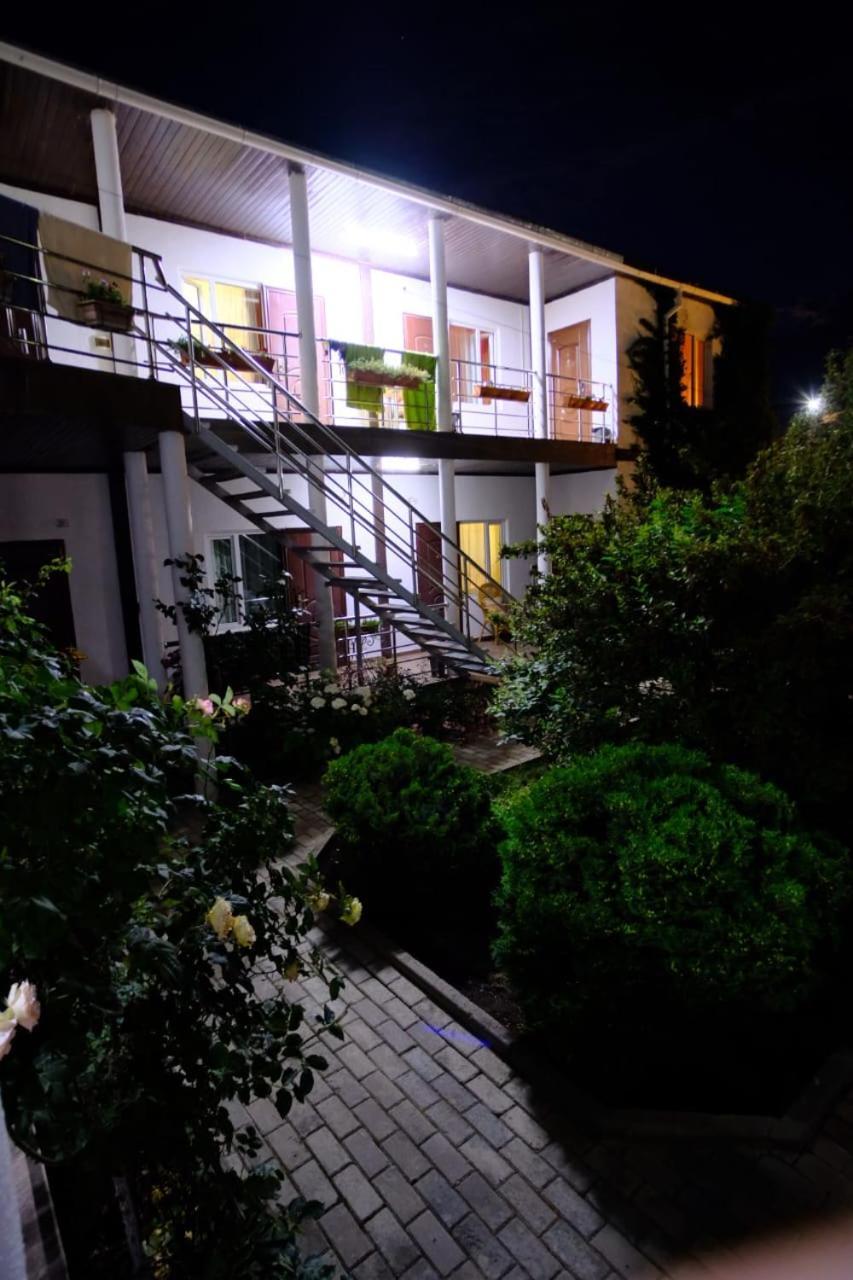 В Гостях На Иссык-Куле Hotel Cholpon-Ata Exterior foto